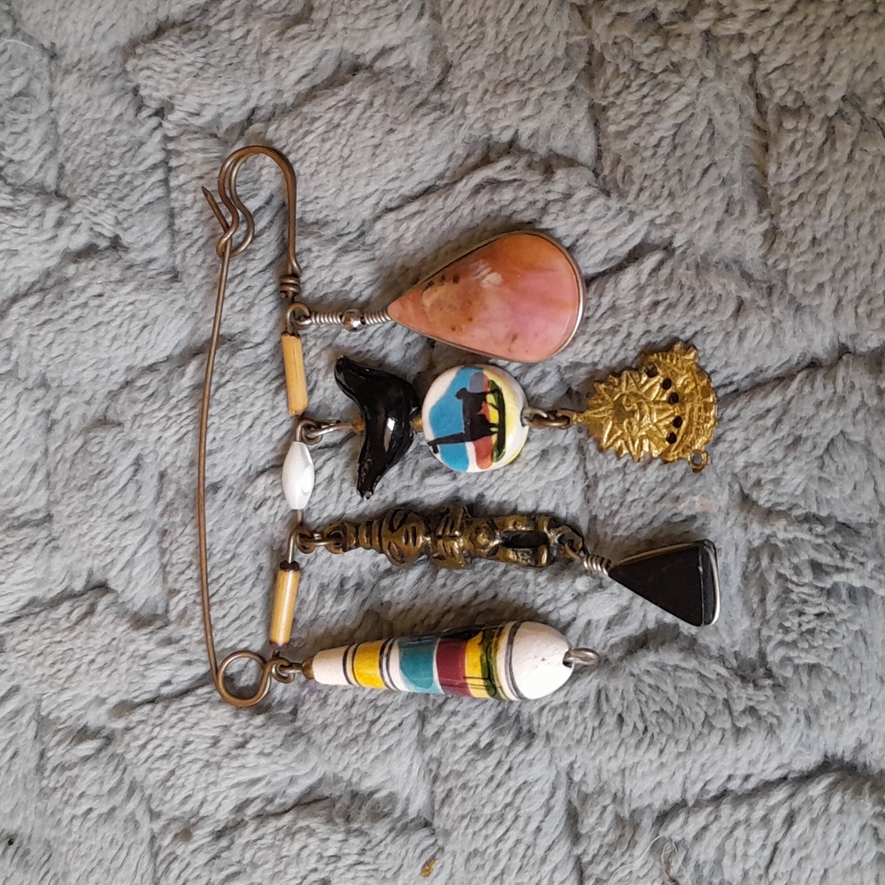 Vintage Southwestern Stone and Brass Bar Pin